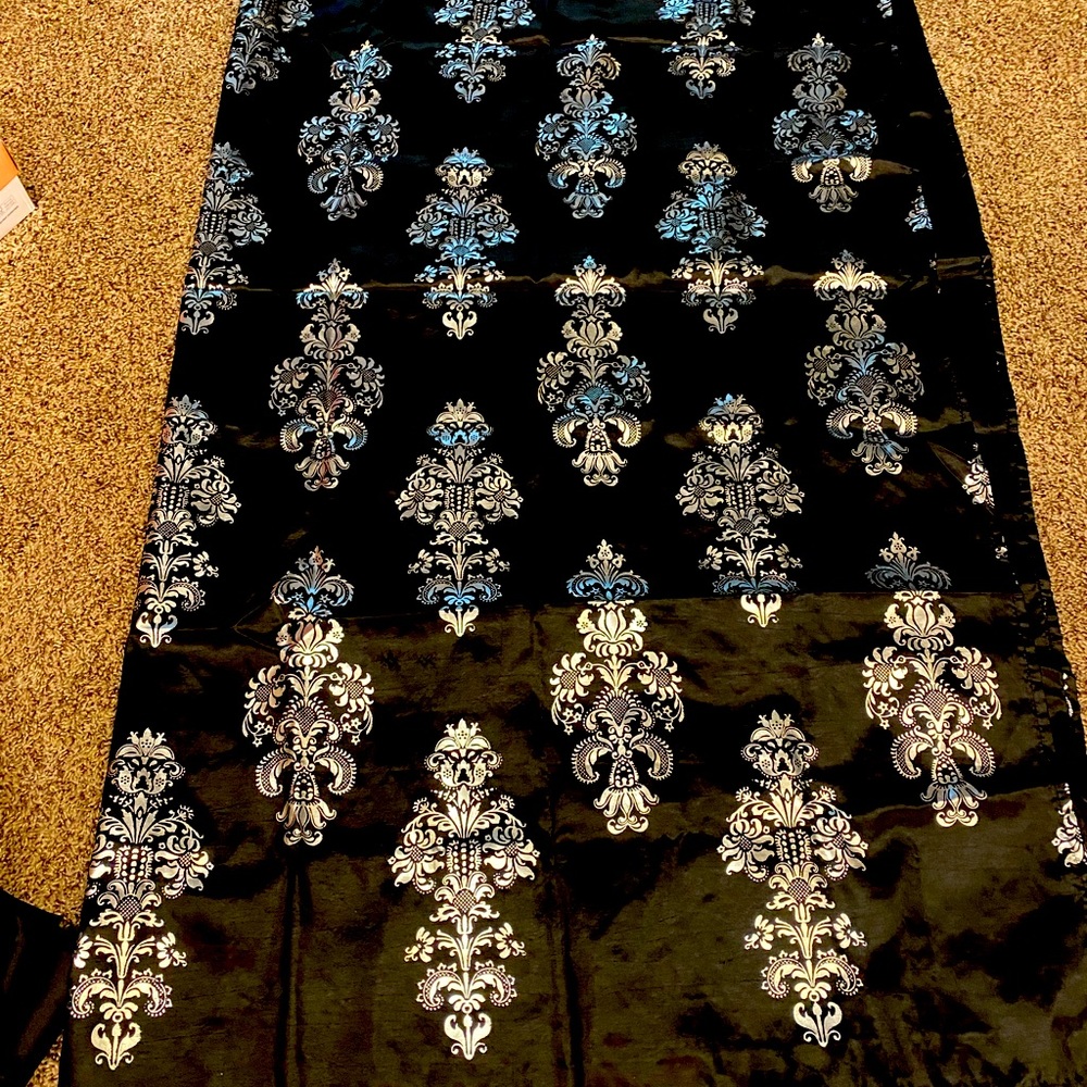 NEW black and silver shower curtain NO smoke/smells/pets
